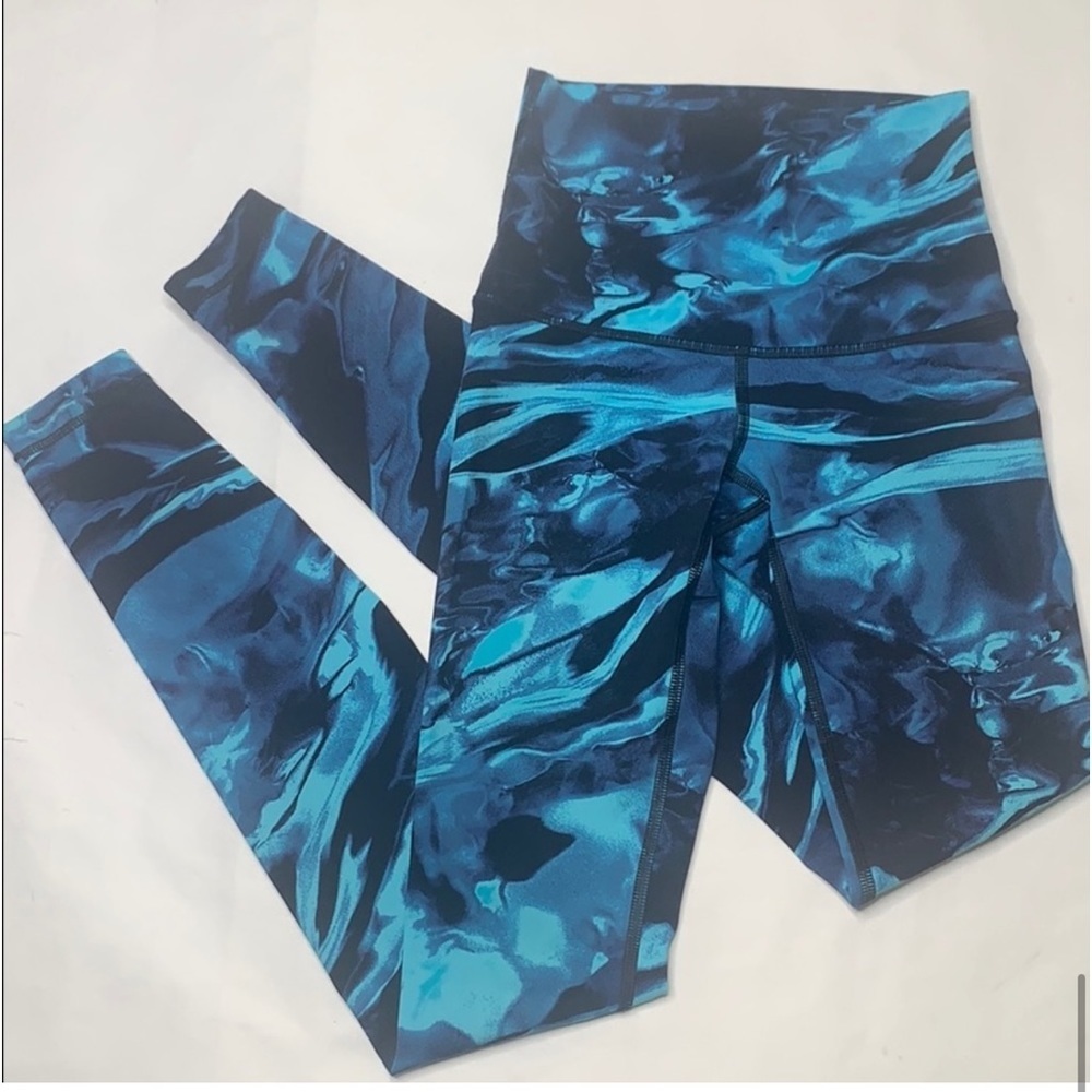 lululemon athletica Blue Patterned Leggings - Picture 8 of 16